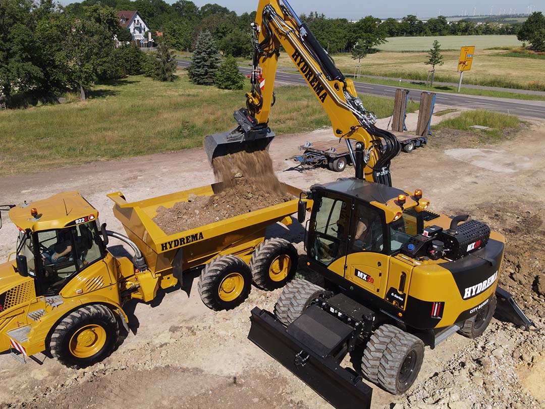 MX20G Rear Left Bird View Loading 922G